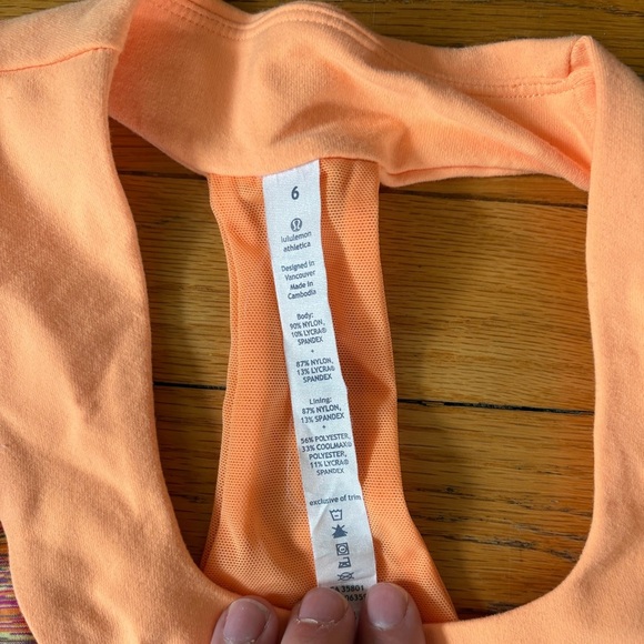 Lululemon Tank - Picture 2 of 4